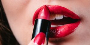 truque batom no centro tiktok